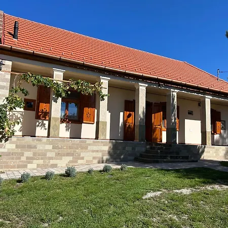 Panorama Terasz Vendeghaz בית נופש